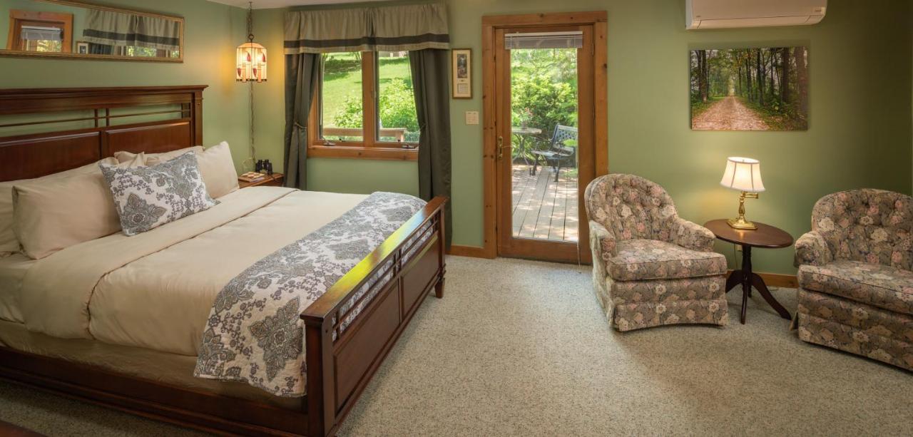 Hawk Valley Retreat & Cottages Галена Екстериор снимка