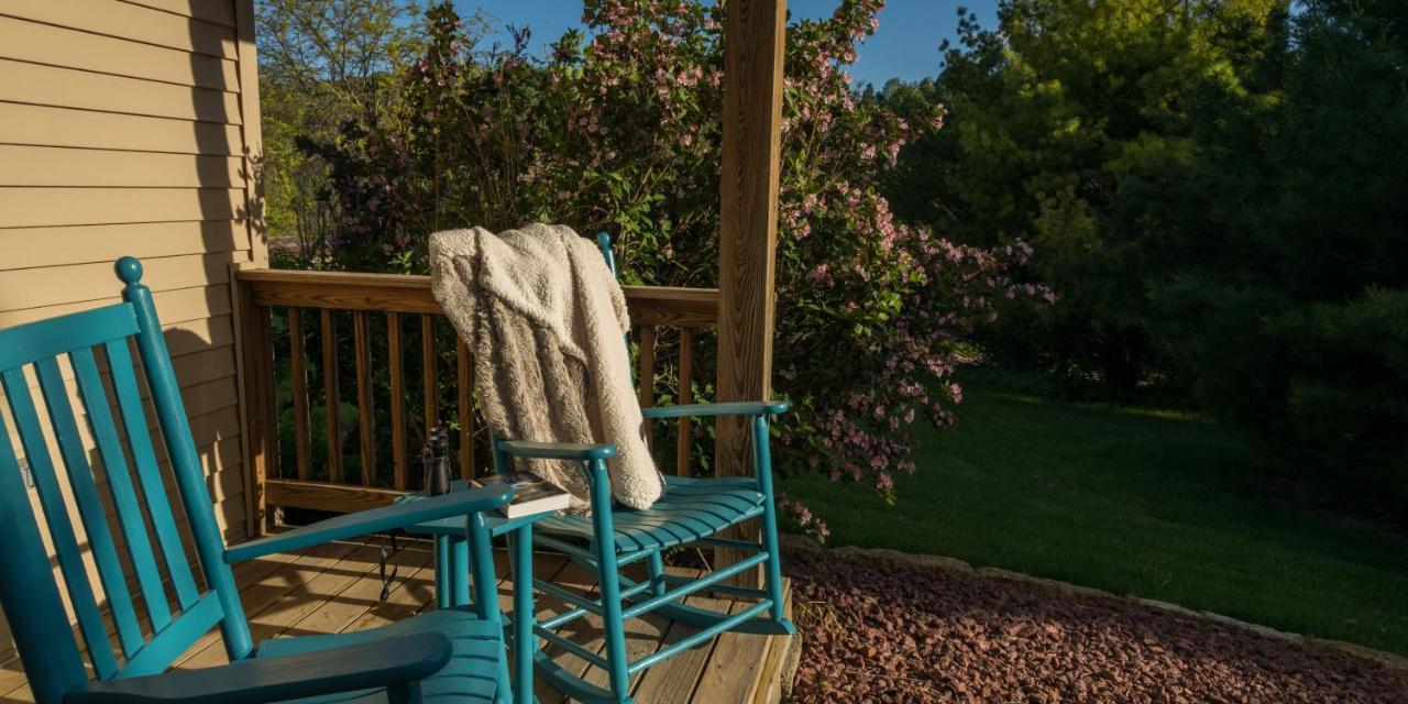 Hawk Valley Retreat & Cottages Галена Екстериор снимка